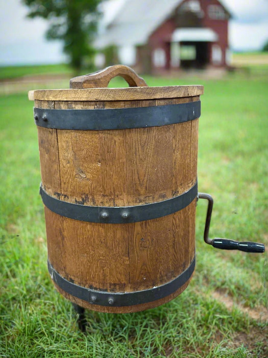 WOOD BARRELL CHURN