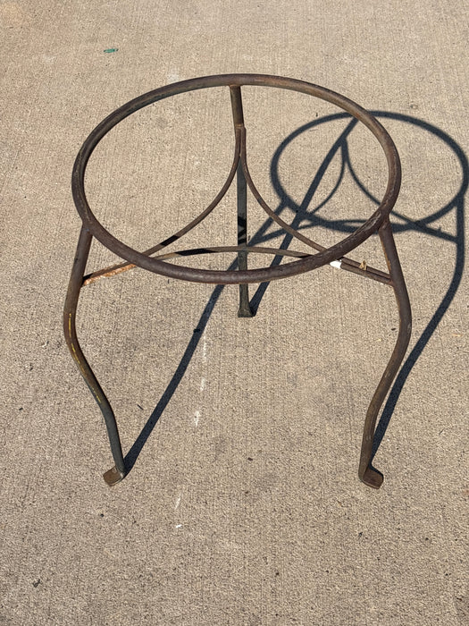 IRON PLANT STAND