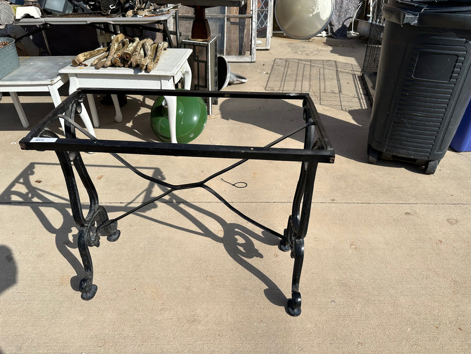 RECTANGULAR IRON STRETCHER TABLE BASE