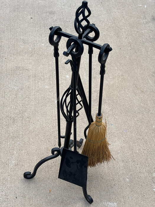 BLACK IRON FIRE TOOL SET