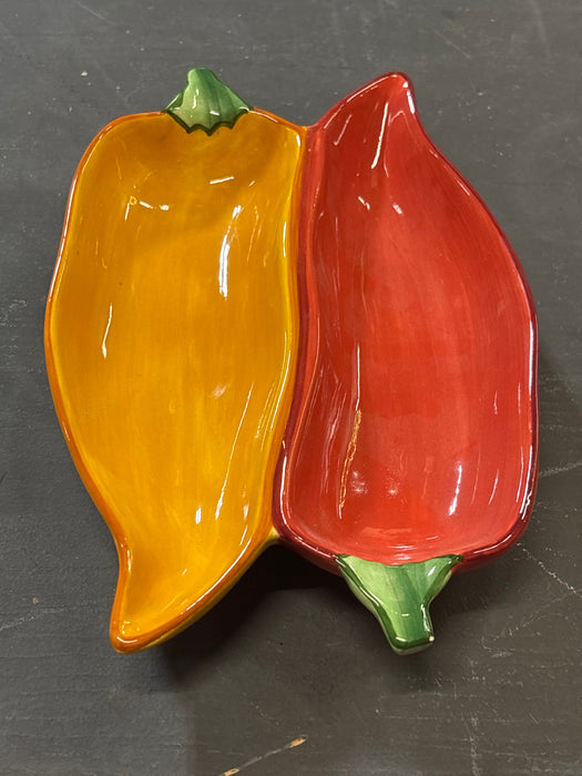 SMALL CALIFORNIA POTTERY PEPPER SERVING DISH