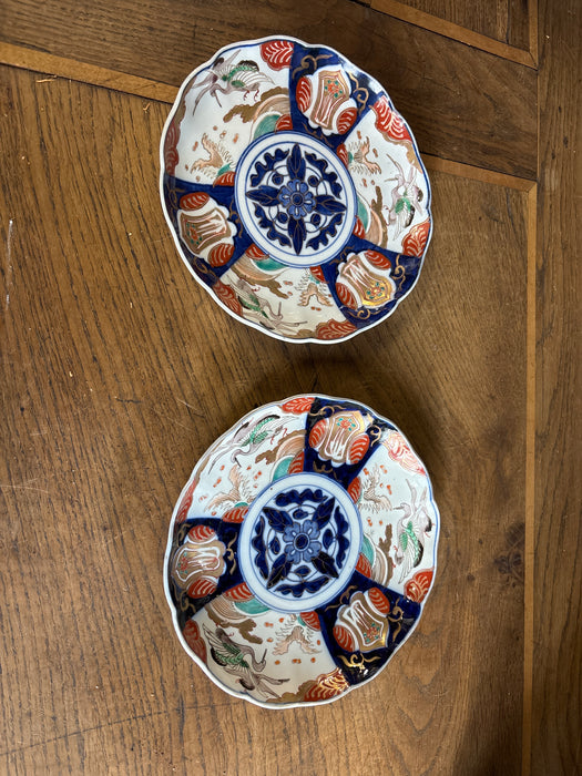 SMALL JAPANESE IMARI PLATE 1 OF 2