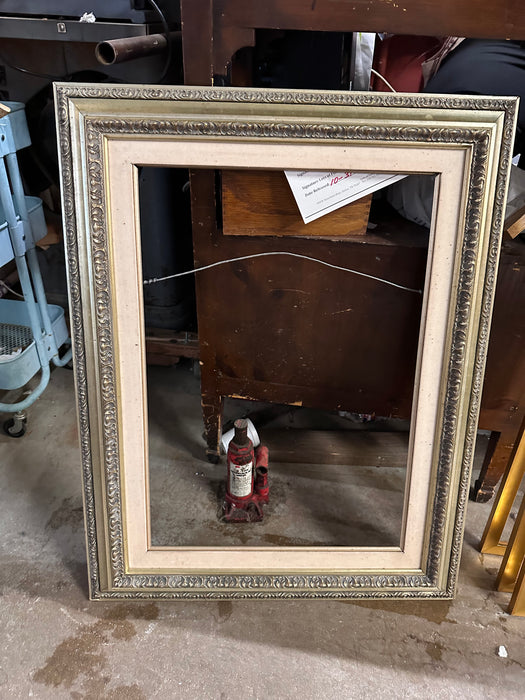 SILVER LEAF FRAME WITH LINEN LINER