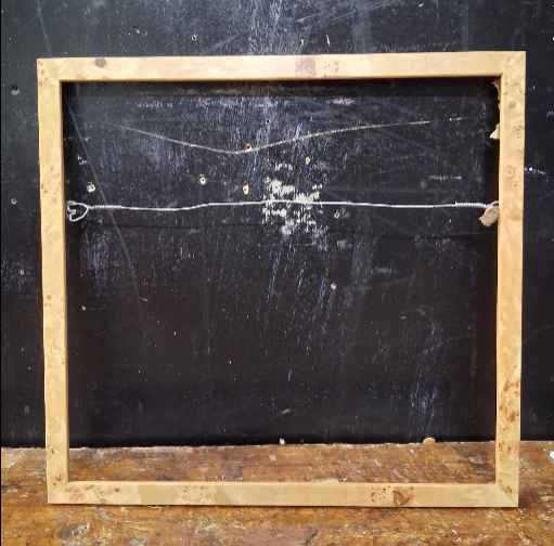 THIN BURLED FRAME