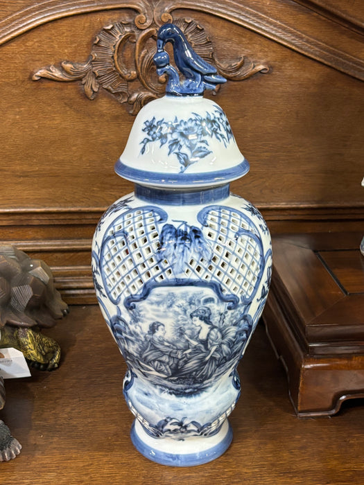 VINTAGE BLUE AND WHITE GINGER JAR WITH BIRDS