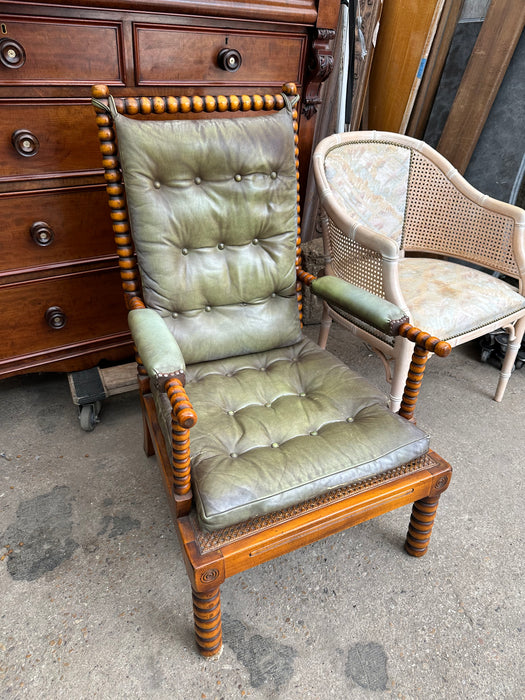 BOBBIN TURNED LOUNGING CHAIR