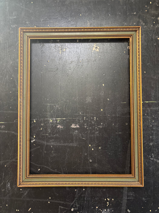 GOLD FRAME WITH GREEN FILET