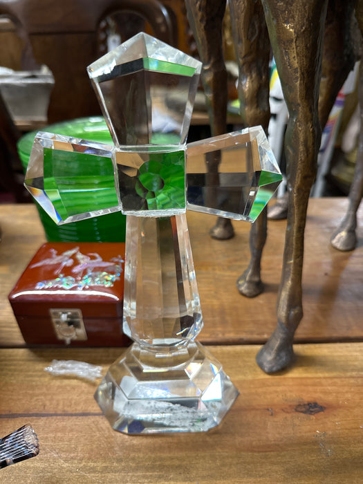 CRYSTAL CROSS