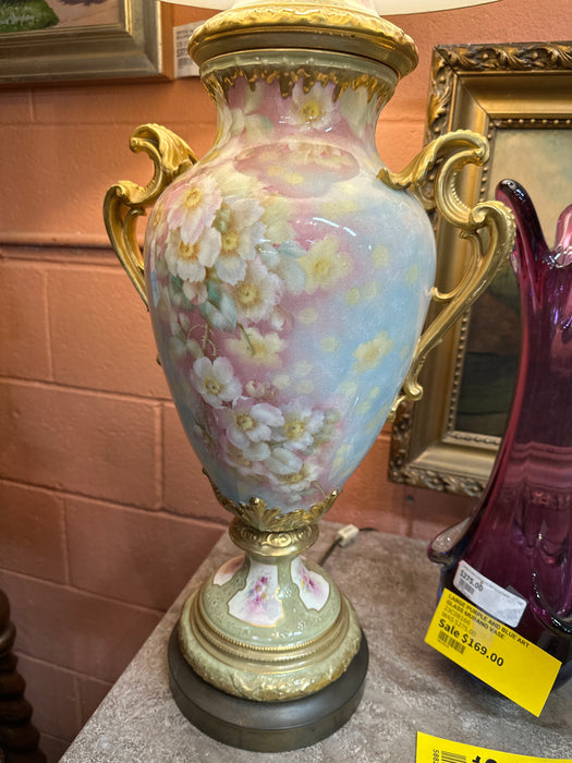 OLD PARIS STYLE FLORAL AND GILT LAMP