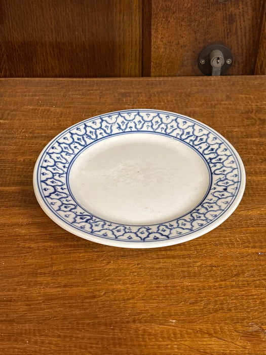SINGLE BLUE TRIMMED WHITE SALAD PLATE