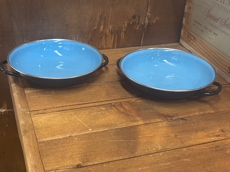 PAIR OF SMALL BLUE YUGOSLAVIA SAUTÉ PANS