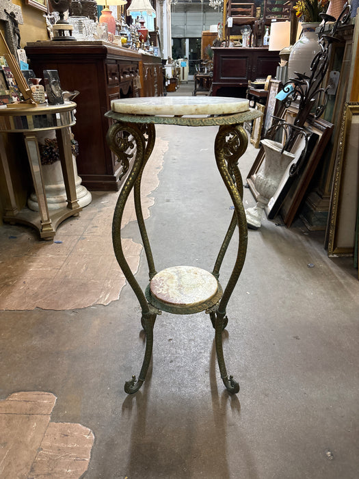 ROUND BRASS ONYX TOP TIERED TABLE