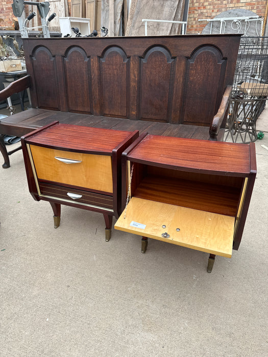 PAIR OF MID CENTURY MODERN NIGHTS STANDS