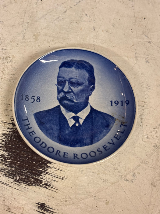 ROYAL COPENHAGEN THEODORE ROOSEVELT BUTTER PAT