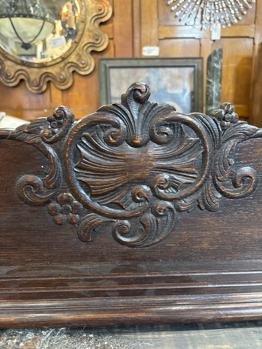 DARK COUNTRY FRENCH CARVED BACKSPLASH