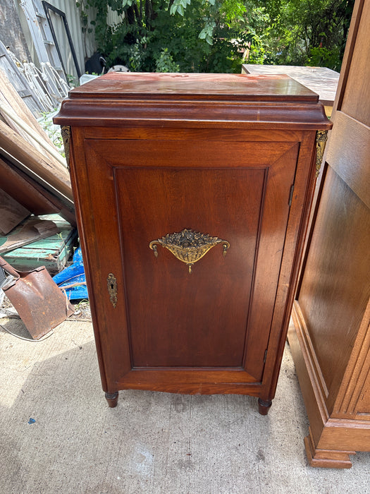 BRASS MOUNTED MAHOGANY MUSIC CABINET