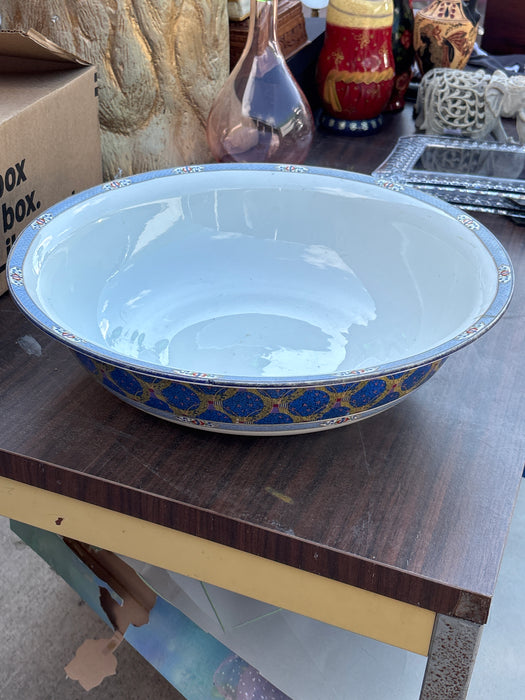 LARGE ENGLISH WASH BOWL