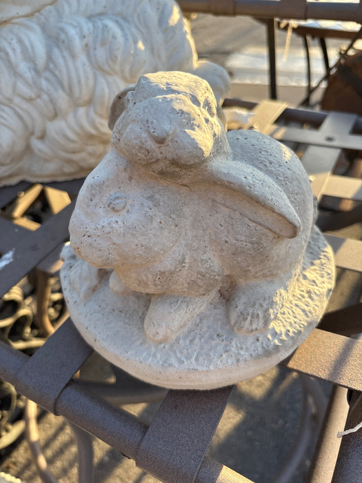 SMALL SNUGGLING CONCRETE RABBITS