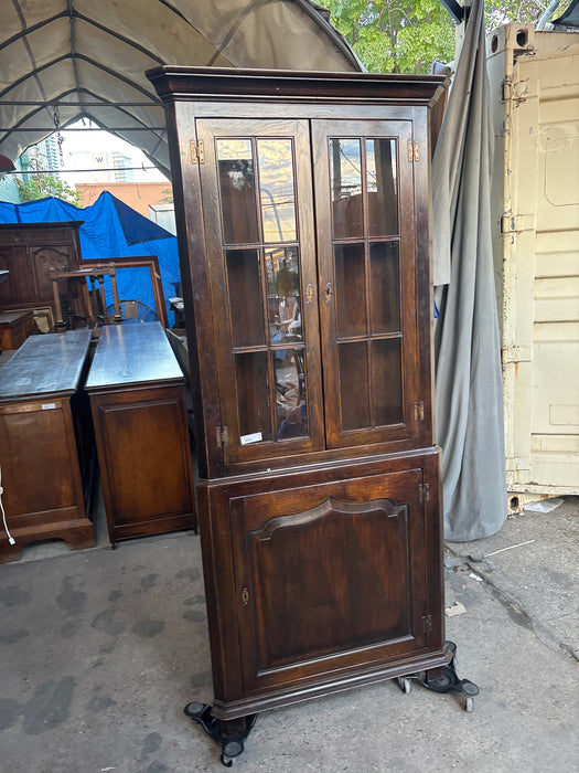 TUDOR OAK CORNER CABINET