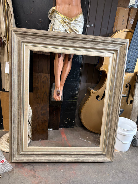 LARGE RUSTIC FRAME WITH BURLAP FILET