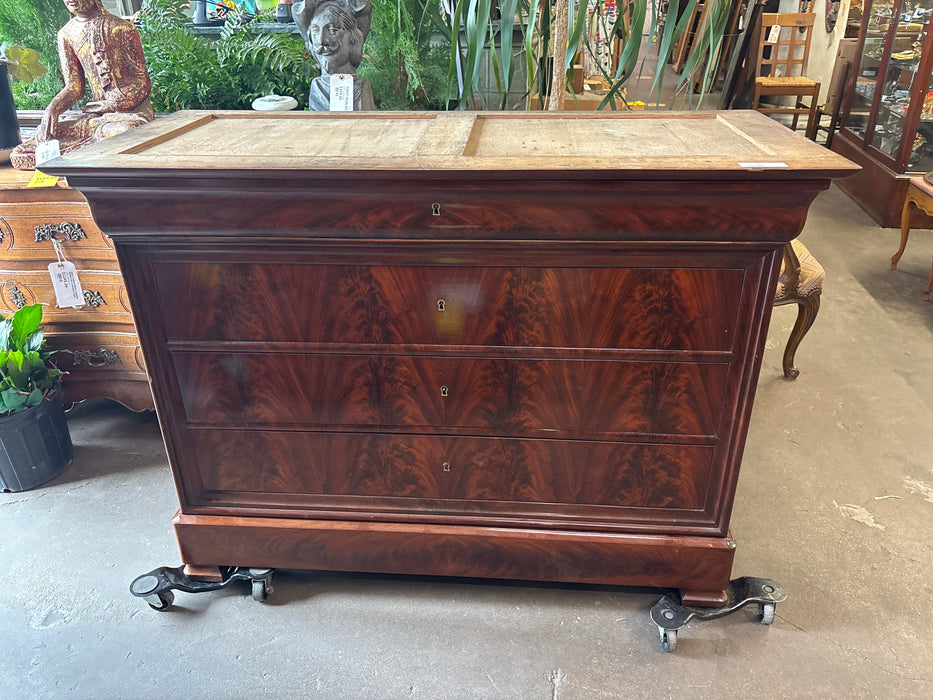LOW 19TH CENTURY MAHOGANY LOUIS PHILLIPE CHEST - NO MARBLE