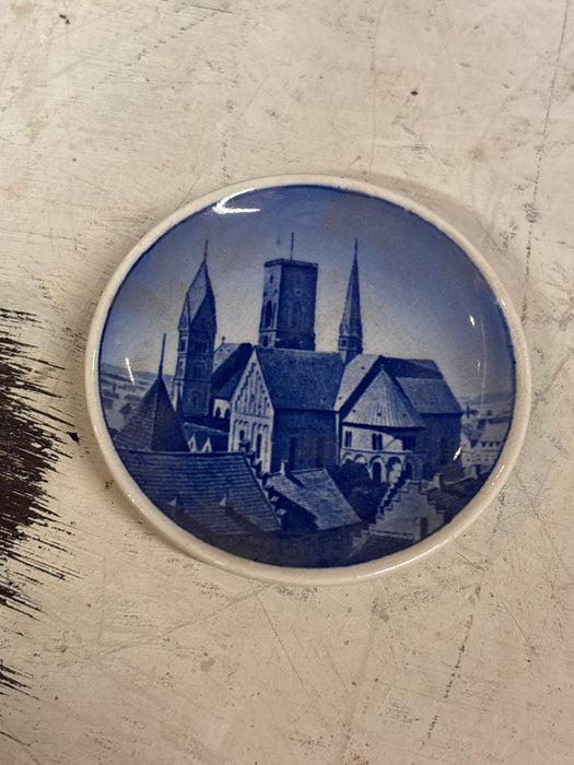 ROYAL COPENHAGEN RIBE CATHEDRAL BUTTER PAT
