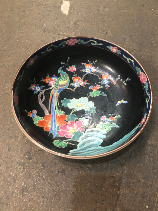 MEDIUM CHINESE BOWL WITH PEACOCK AND FLOWERS