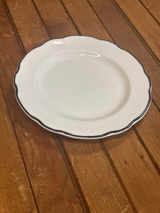SHAPLEY BLACK EDGE BUFFALO CHINA PLATE