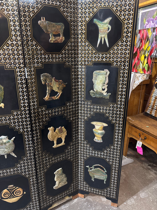ASIAN SCREEN PANEL WITH HAND CARVED STONE FIGURES