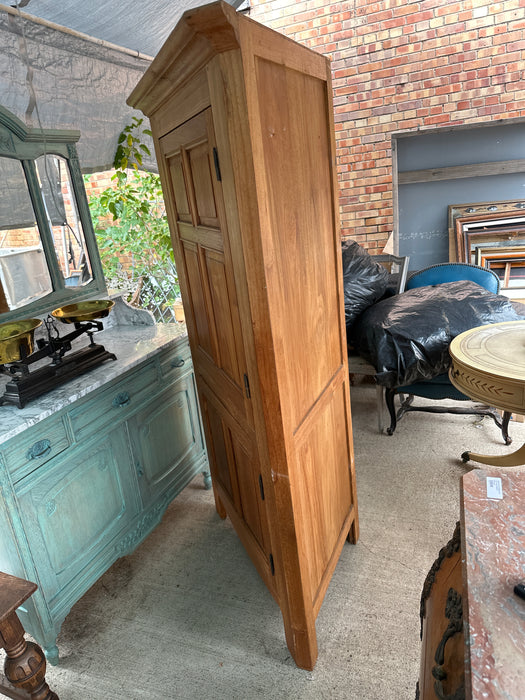 RUSTIC CORNER CABINET