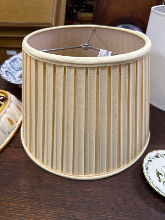 PLEATED LAMP SHADE