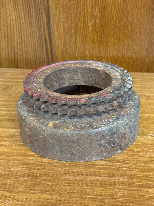 ROUND IRON GEAR
