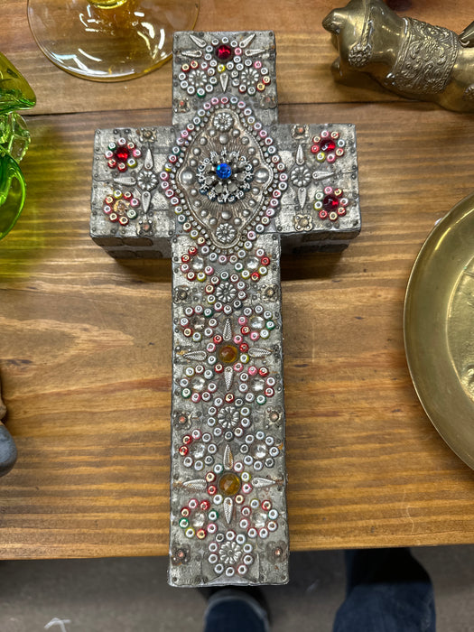 LARGE CROSS WITH JEWELS