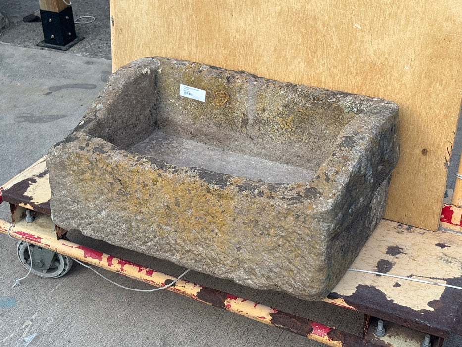 STONE ENGLISH GARDEN TROUGH
