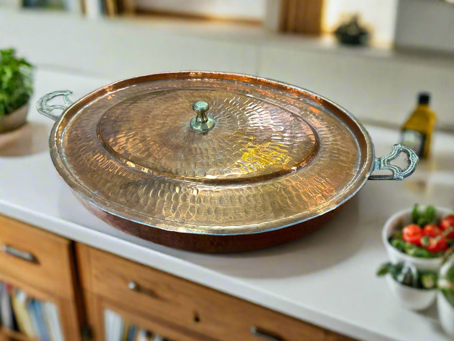 LARGE OVAL COPPER POT WITH LID