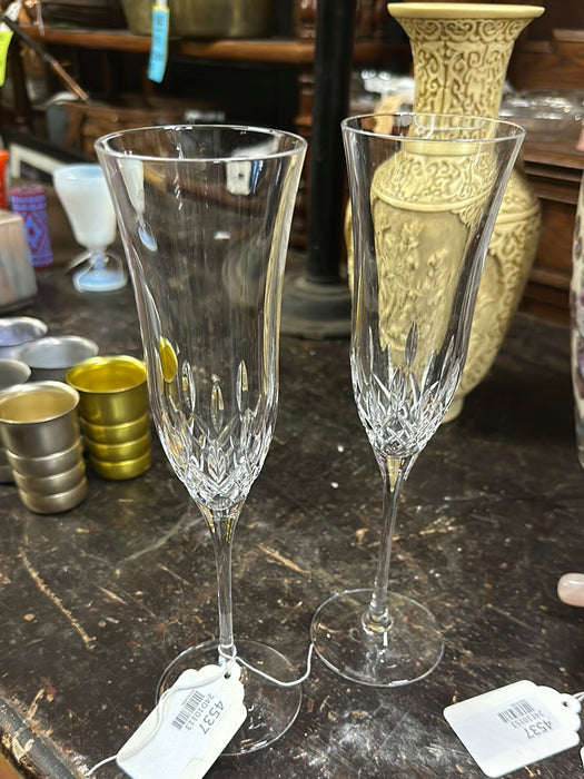 PAIR OF TALL CRYSTAL CHAMPAGE FLUTES