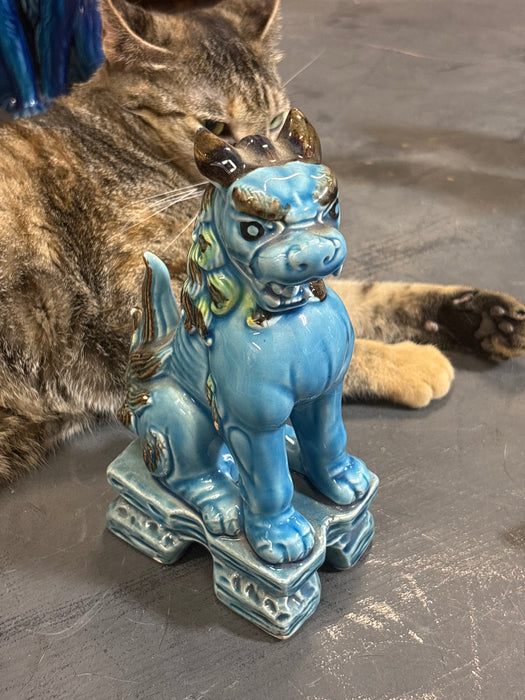 MEDIUM BLUE FOO DOG WITH OPEN MOUTH