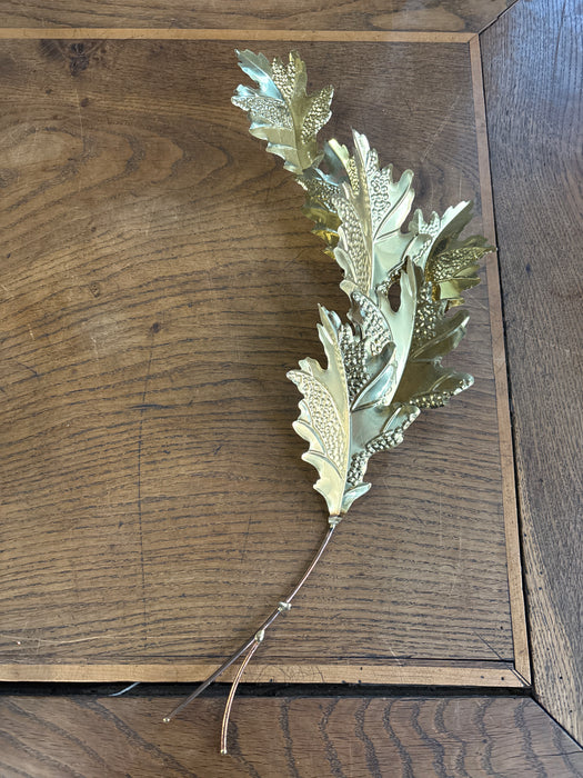 PAIR OF LARGE SHORT BRASS LEAF WALL DECOR