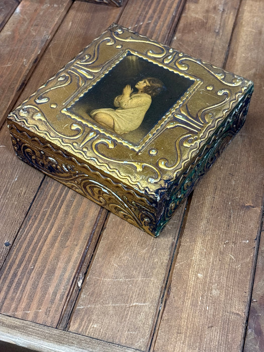 LARGE GOLD SQUARE FLORENTINE BOX WITH DECOUPAGE PAINTING OF PRAYING GIRL