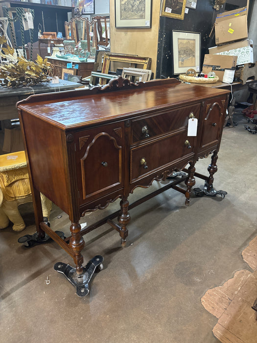 1930's AMERICAN WALNUT SIDEBOARD