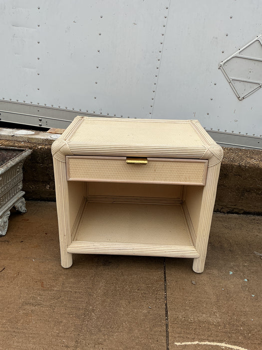 BAMBOO AND CANE LOOK SIDE STAND