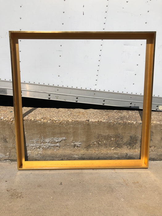 THIN GOLD SQUARE FRAME