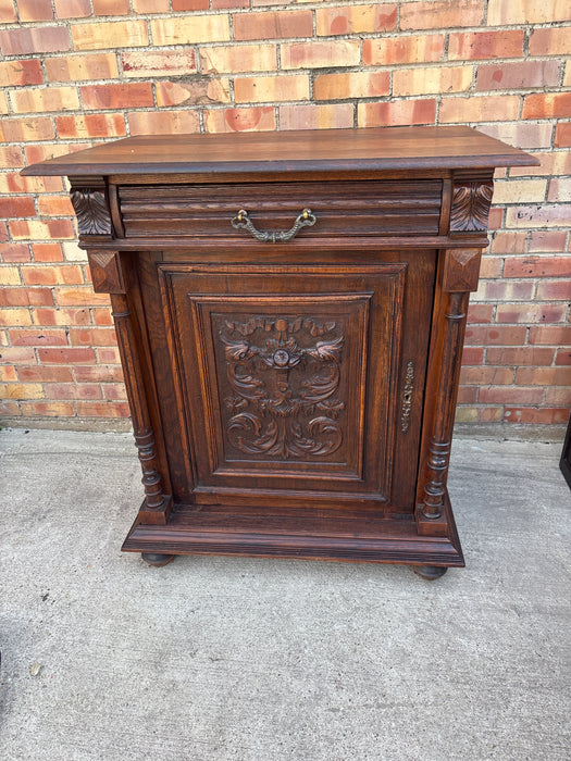 NEO RENAISSANCE FRENCH OAK GRIFFIN CARVED JAM CABINET