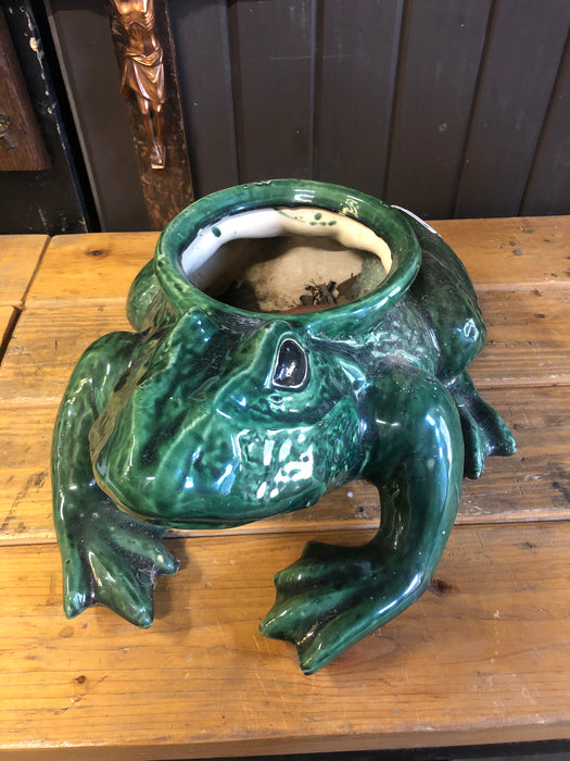 AS FOUND GREEN FROG PLANTER