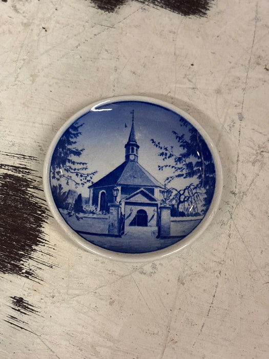 ROYAL COPENHAGEN FREDERIKSBERG CHURCH BUTTER PAT