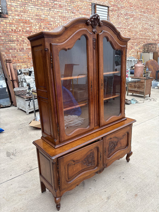COUNTRY FRENCH DISPLAY CABINET