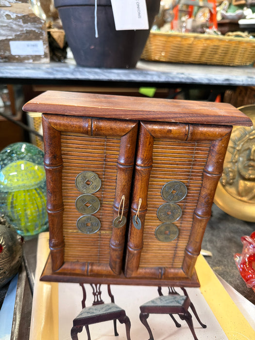 ASIAN KEY BOX