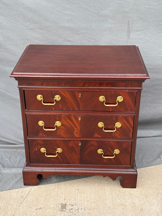 SMALL FEDERAL STYLE CHEST BY HICKORY