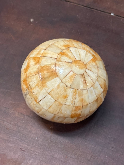 RESIN ROUND BALL