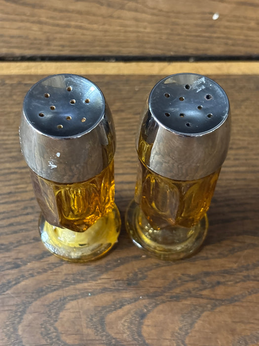PAIR OF AMBER SALT AND PEPPER SHAKERS